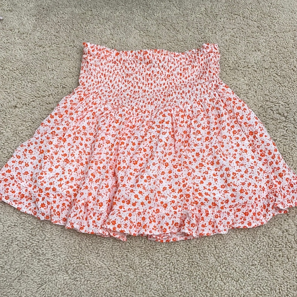 Floral print orange skirt